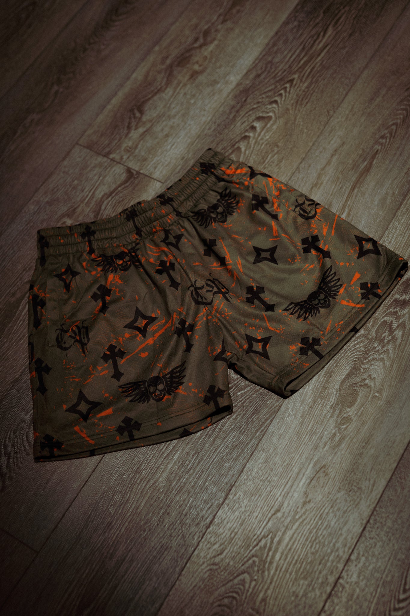 Bleak Midwinter shorts- Green/ Orange paint