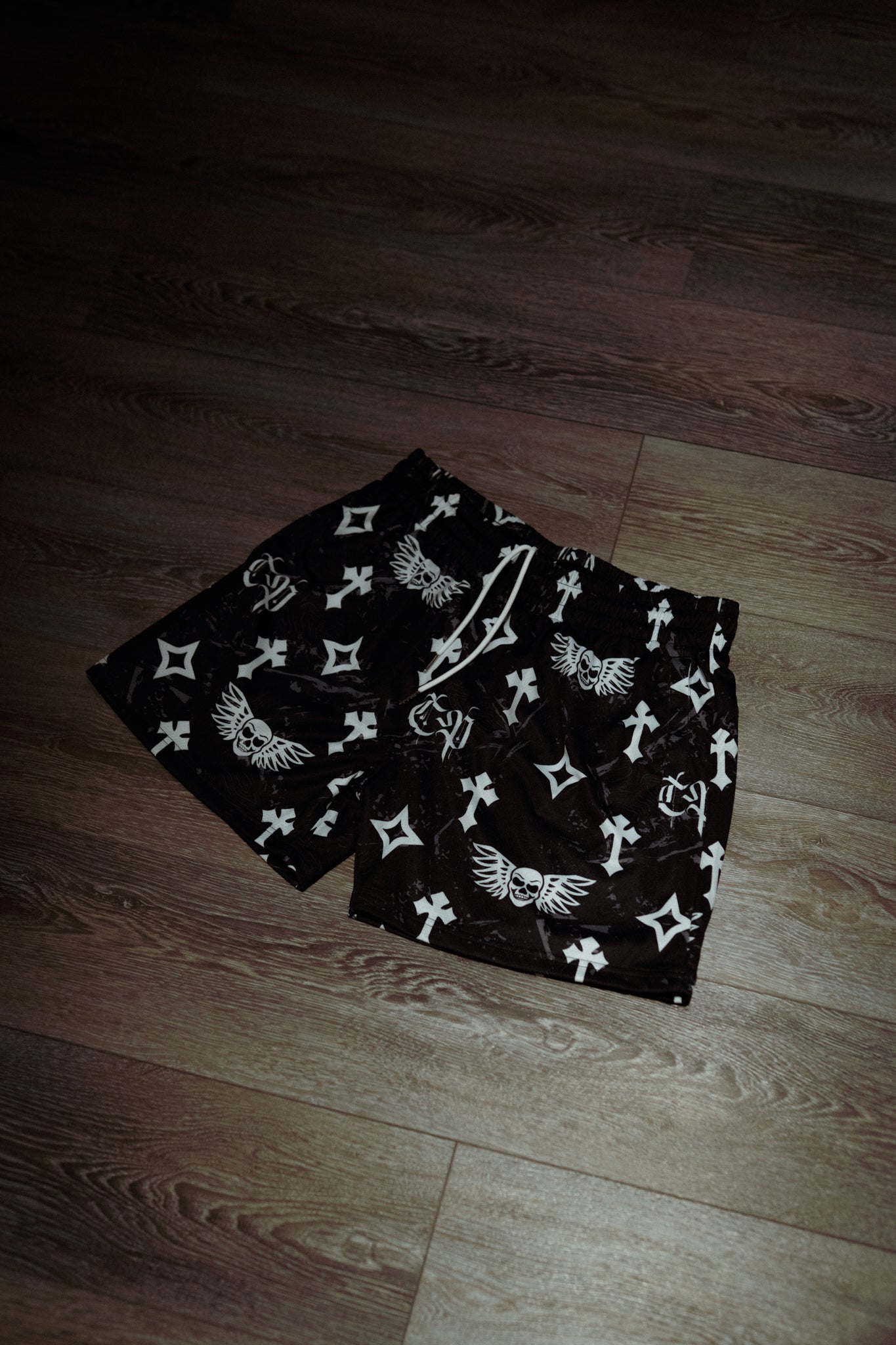 Bleak Midwinter shorts- Black/ Gray paint