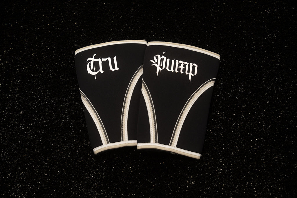 Tru Pump High-Performance Compression Knee Sleeves Black/White for Athletes & Lifters Enhance Stability & Performance